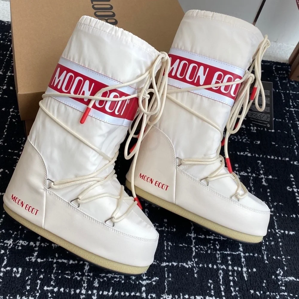 Moon Boot Women's Cream and Red Snow Boots - Picture 2 of 6
